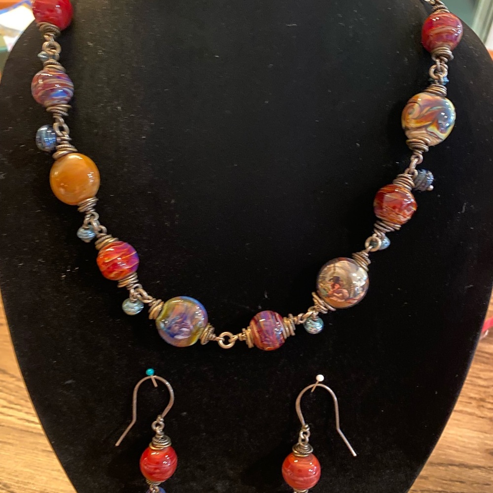 Beautiful Glass Bead Necklace with Beaded Earrings.